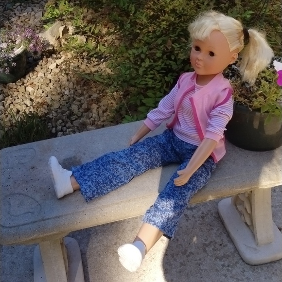 UNEEDA WISPY WALKER 27" WALKING DOLL - Blonde HAIR, Blue EYES - Picture 6 of 10